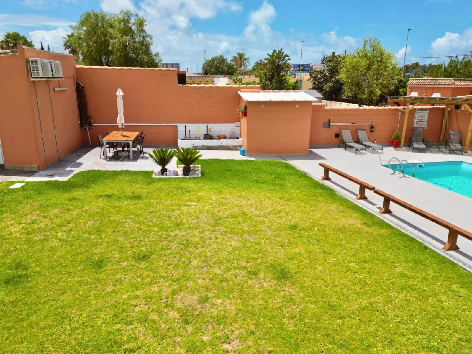 Apartamento Con Piscina Adults Only 치클라나 데 라 프론테라 외부 사진
